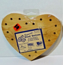 Ragworks 6  Heart Shape Wood Bottom for Baskets New Sealed Arts Crafts En Mexico