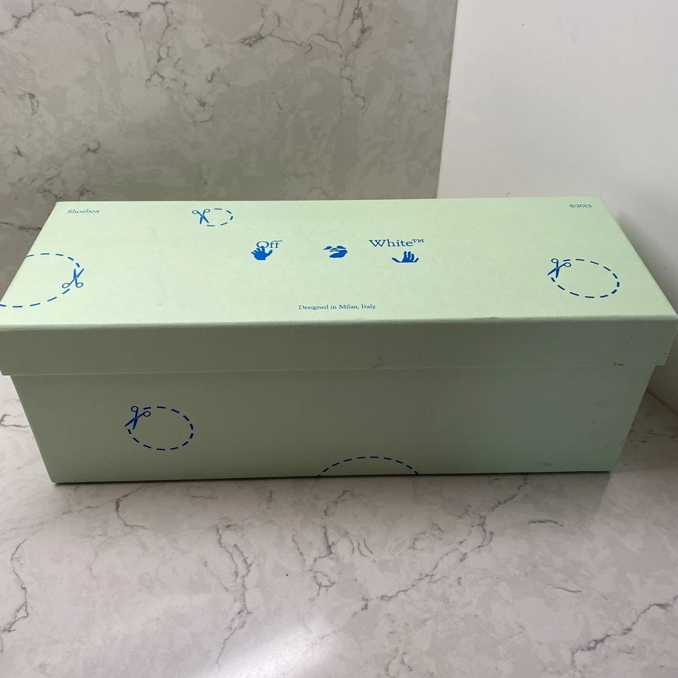 Caja de zapatos de almacenamiento vacía de cartón deslizante blanco roto Foto 3 de 4