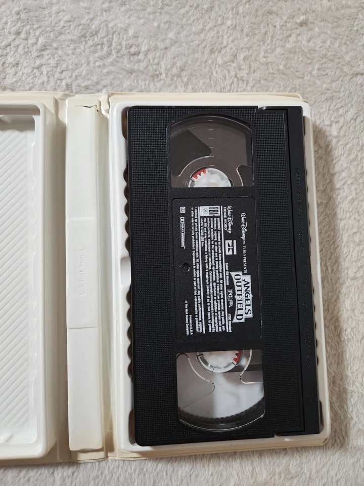 Disney Movie VHS Movies.  Free shipping. Discount on orders of 2 or more. Foto 4 de 4