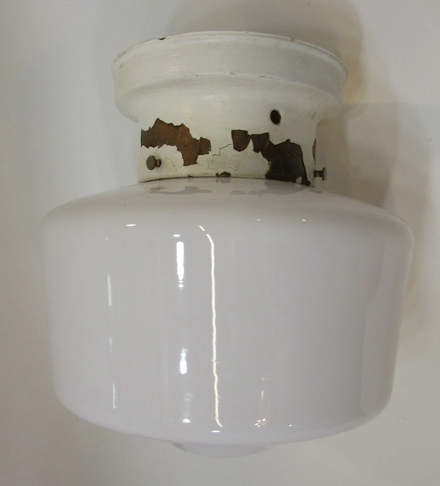 Lámpara de techo pequeña redonda blanca de vidrio esmerilado de 7" antigua para escuela globo Foto 3 de 4