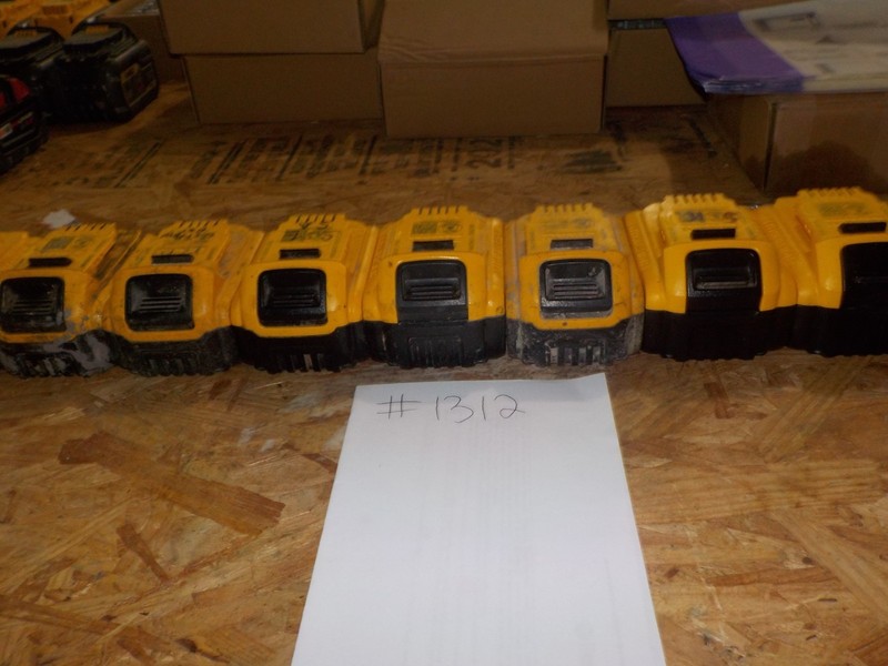 Dewalt 20v Lot 10 5ah batteries for parts/repair # 1312