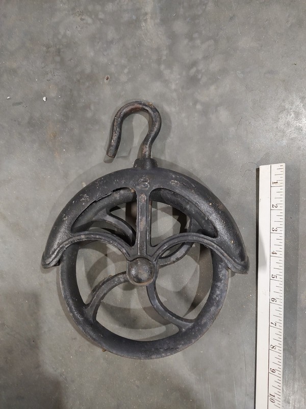 Vintage #8 Cast Iron Well Pulley Antique Old Farm Wheel