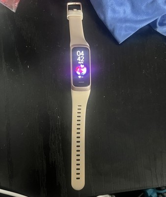 Smart watch Heart Rate Activity Tracker  Bluetooth C60-B41B Beige with charger 