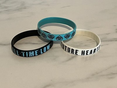 ALL TIME LOW 3-piece Bracelet Set FUTURE HEARTS Rubber Silicone Wristband Rock
