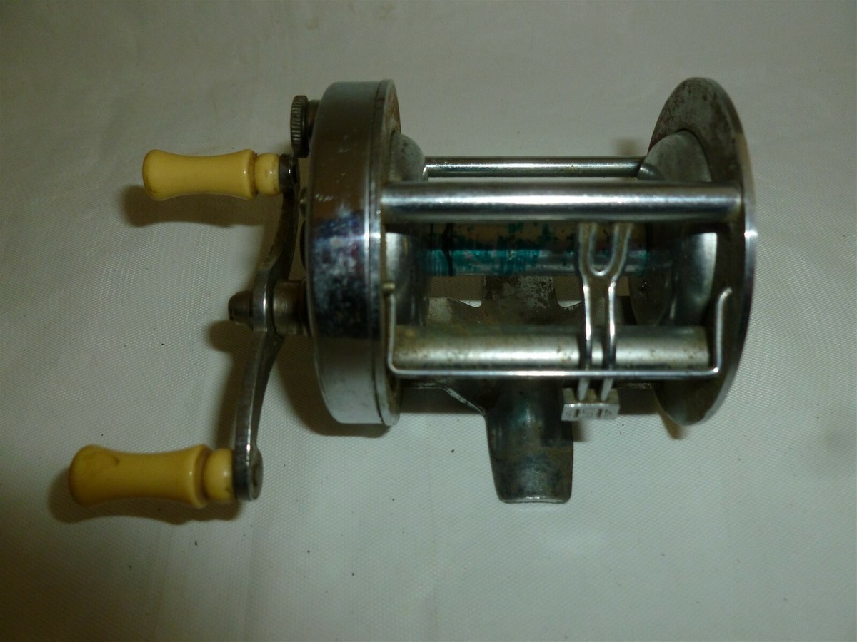 auction fishing reels Vintage South Bend No. 300-A Fishing Reel Lot B-512