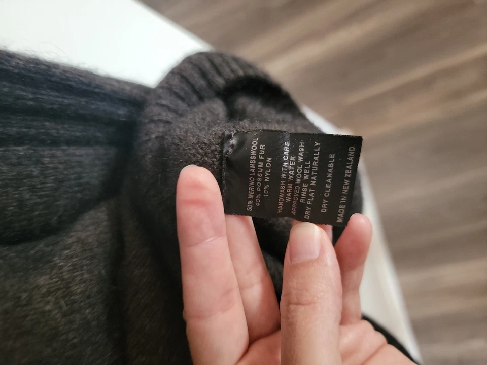 McDonald New Zeland Merino Wool Possum Fur Blend Blue Sweater Sz L - Image 3 of 4