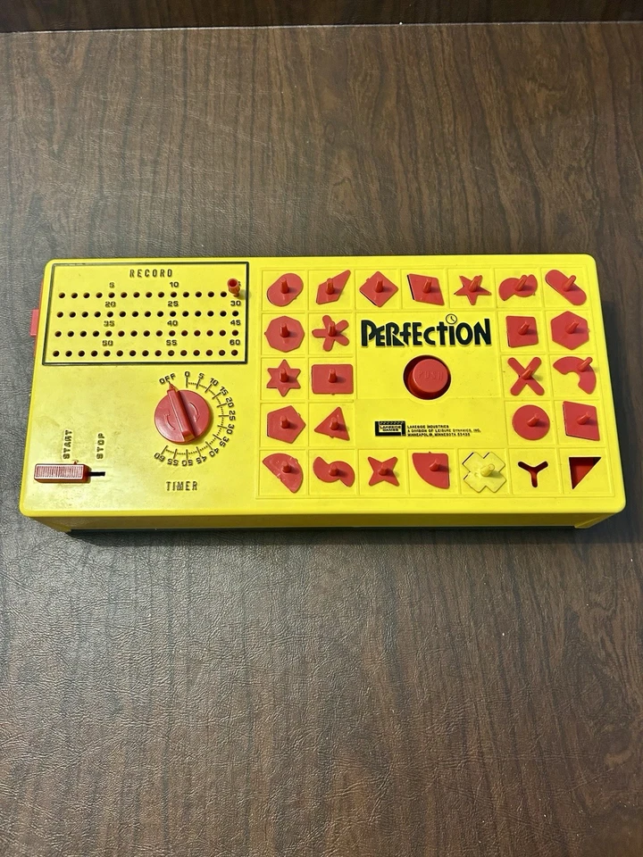 PERFECTION Vintage 1973 Lakeside Game INCOMPLETE In Box - TESTED AND WORKS - Image 2 of 4
