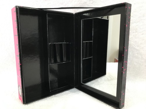 Rare 2011 Monster High Trunk compartment Jewellery Box and Mirror - Picture 8 of 11