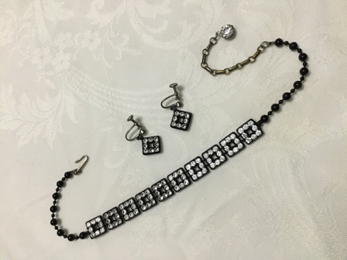 Vtg Black Beaded Sq Glass Rhinestone Link Choker Necklace & Screw Back Earrings