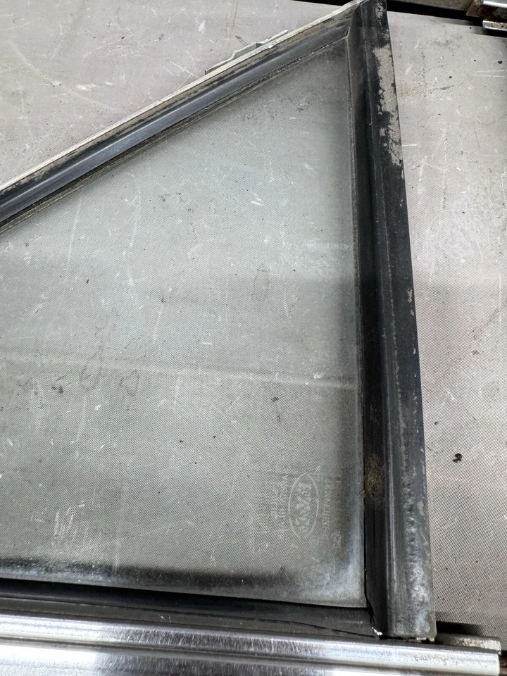 1961-1965 Ford Fairlane 500 porta traseira vidro pista ventilação janelas Mercury Meteor - Imagem 2 de 4