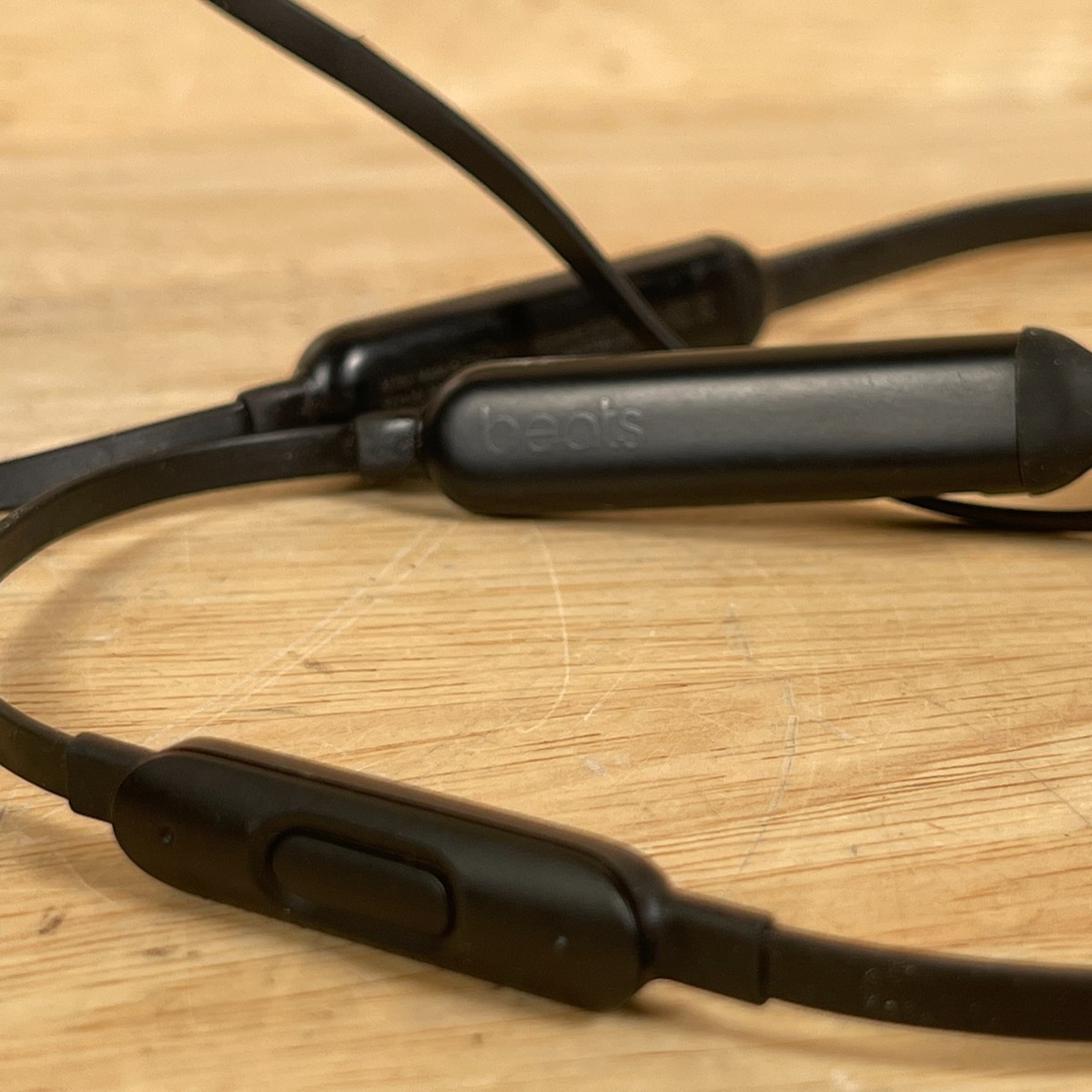 Beats by Dr. Dre A1763 Black Wireless Bluetooth Neckband In Beats by Dr. Dre A1763 Black Wireless Bluetooth Neckband In