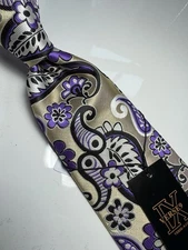 NWT VERSE 9 MULTI COLOR PAISLEY STYLE PRINT SILK DESIGNS NECK TIE & HANKY