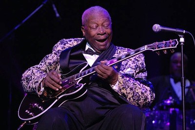 Blues guitarist BB King performs at the Sinatra theater on May 3 2- Old Photo 29