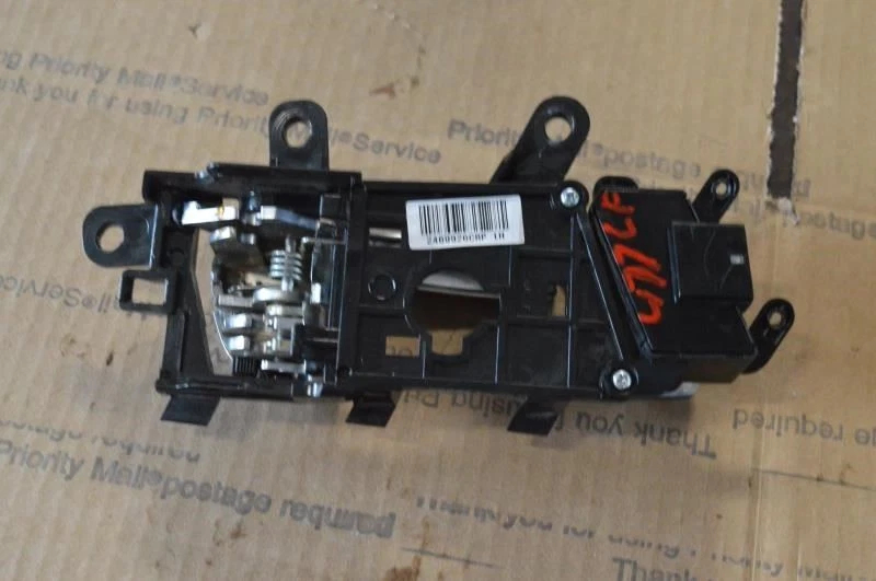 KIA OPTIMA 2014 2015 2016 CONDUCTOR IZQUIERDO MANIJA DE PUERTA DELANTERA E INTERRUPTOR DE MEMORIA Foto 2 de 4