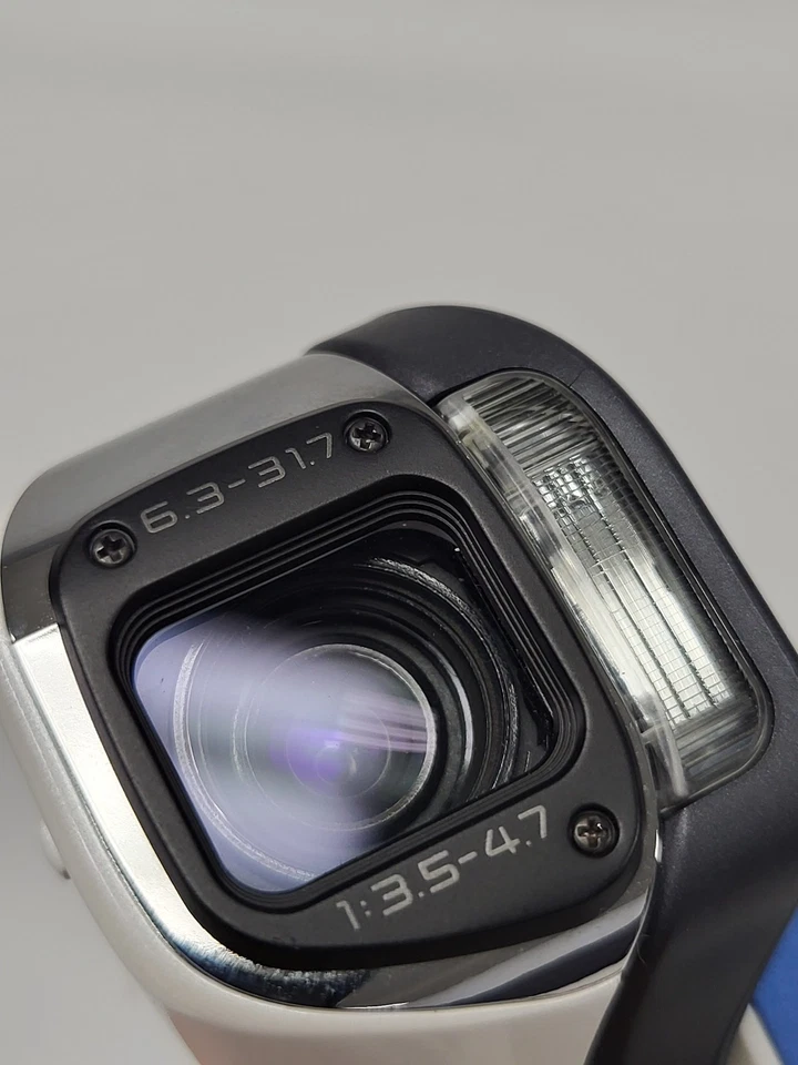 Sanyo VPC-E2 Xacti 8.0MP Video Cam Waterproof w/Batt. Parts Untested, No Charger - Image 4 of 4