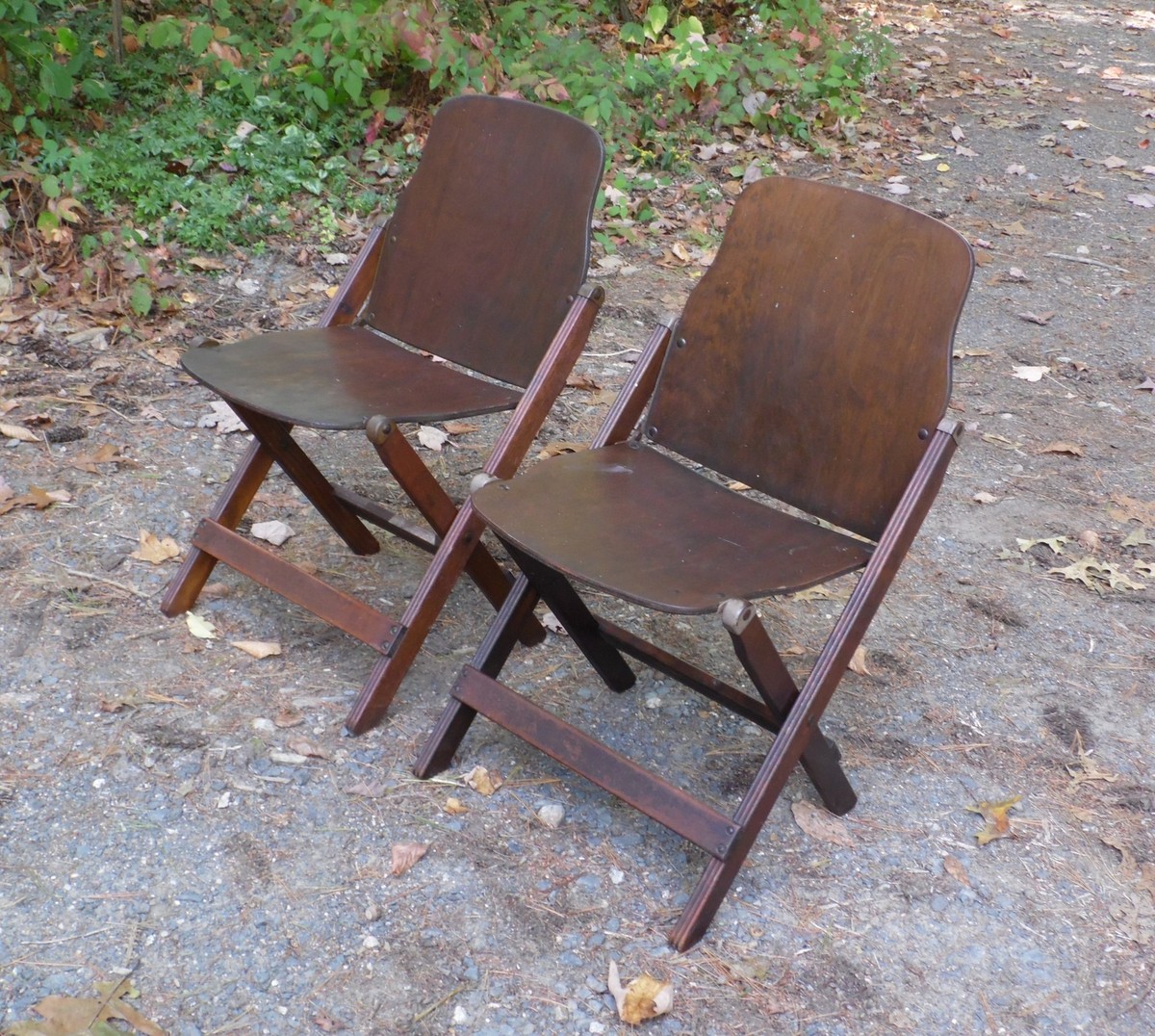 Vintage Pair WW2 US Military Wood Folding Chairs US Peabody Vintage Pair WW2 US Military Wood Folding Chairs US Peabody