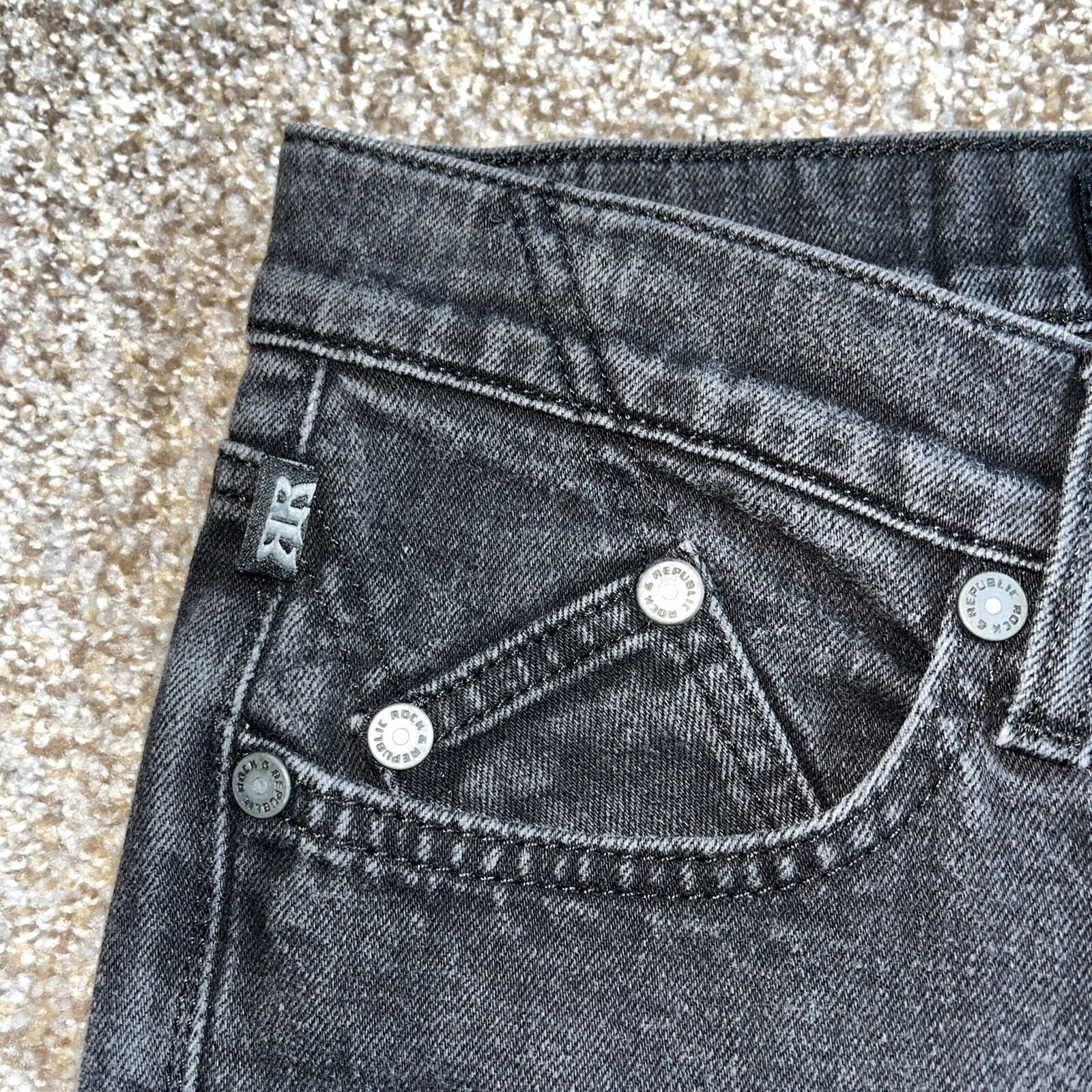 Rock & Republic Women's Stella Straight Leg Jeans Black Stretch 28 X 28.5 - View 3