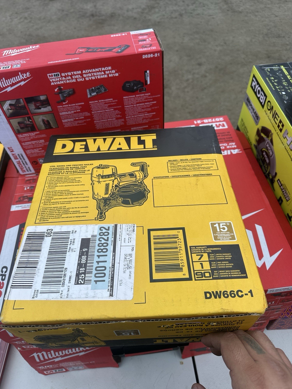 DEWALT DW66C-1 Pneumatic 15-Degree Coil Siding Nailer FREE SHIPPING