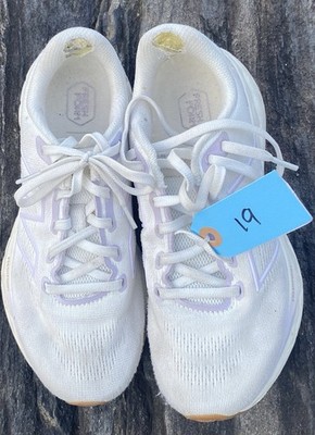 New Balance 680 Fresh Foam White Lavender Women s US Size 6.5