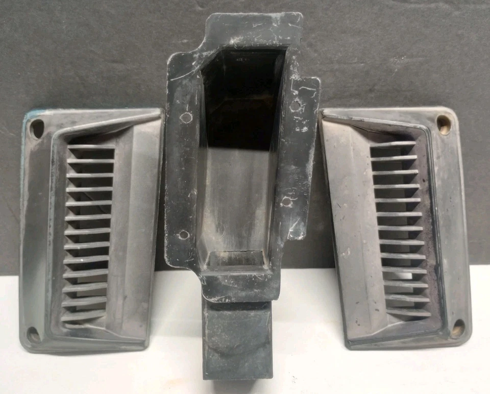 Camioneta Datsun 620 1973 OEM cabina pilar ventilación Foto 4 de 4