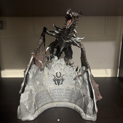 The Elder Scrolls V: Skyrim Collector's Edition Alduin Dragon Statue