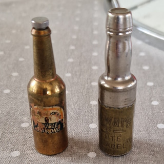 War's 2x Vintage Bottle Shaped Wine Corkscrews Metal Bottle Design