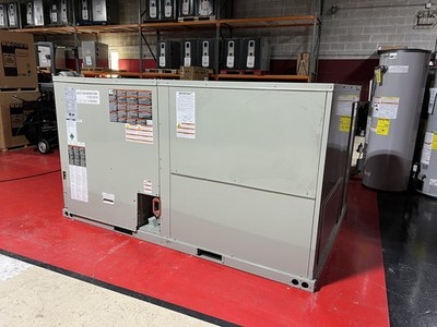 Trane 10 Ton Packaged Unit 208-230V/60/3-Phase R410A Model# GCC120A3EHB3YXA