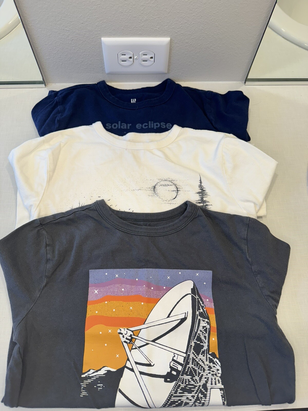 Gap Kids, Organic Cotton, Graphic Tees, Set Of 3 Long Sleeve-image