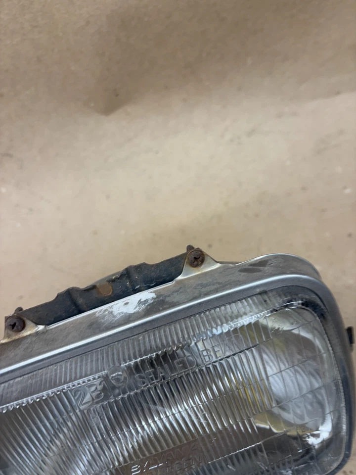 1981 年 83 86 1990 年道奇 D100 D150 D350 头灯桶安装和铬环一! — 第 4/4 张图片