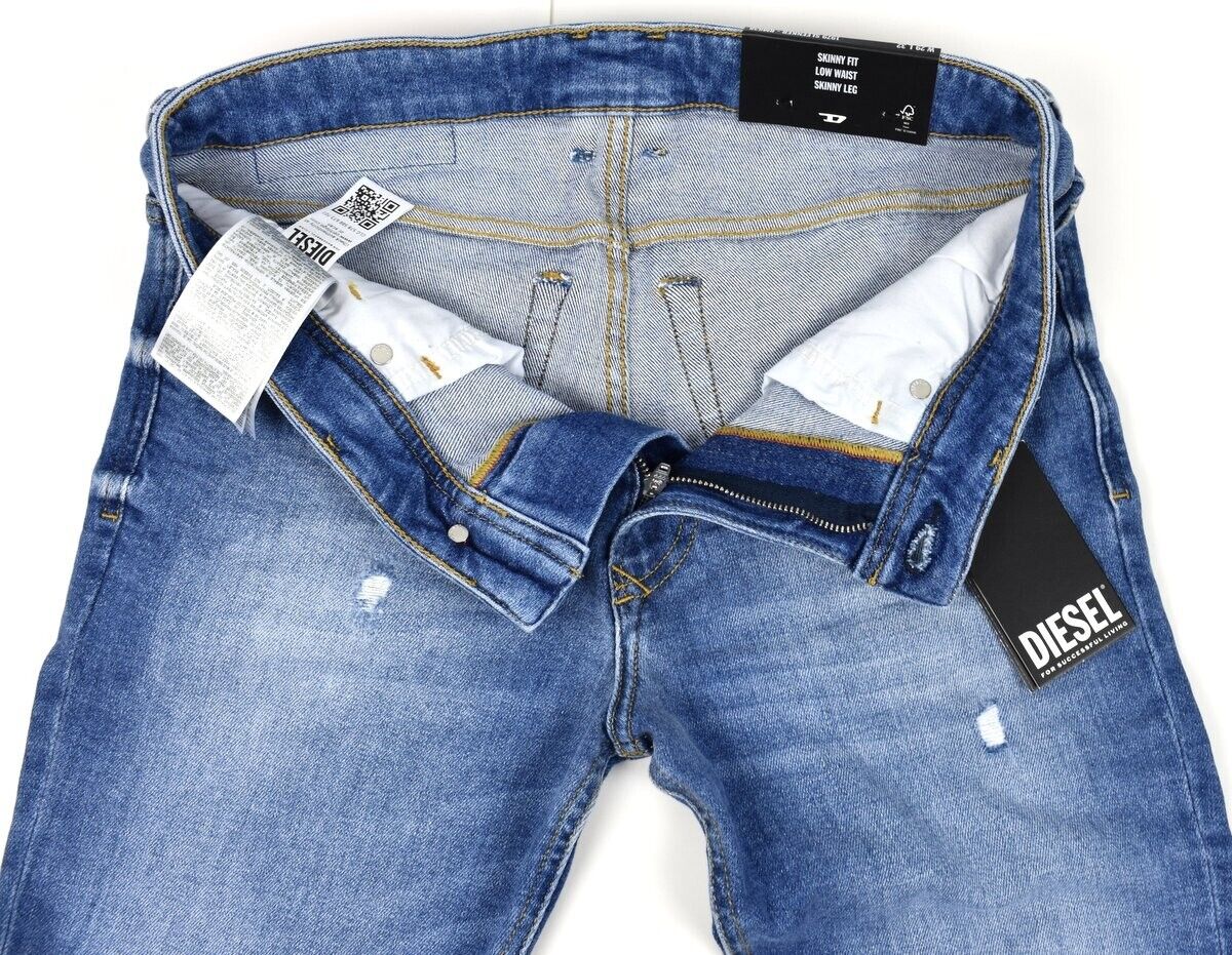 Diesel $325 Men's 1979 Sleenker Low Waist Skinny Fit Denim Diesel $325 Men's 1979 Sleenker Low Waist Skinny Fit Denim