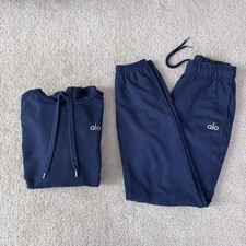 Alo Navy Women's Accolade 2-Piece set