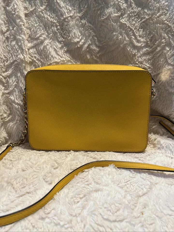 Bolso Bandolera Jet Set Grande Cuero Saffiano En Naranja Pop Foto 4 de 4