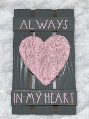 Rustic Valentine's Day Pallet Sign w Knitted Heart decor 12in x 7in new 