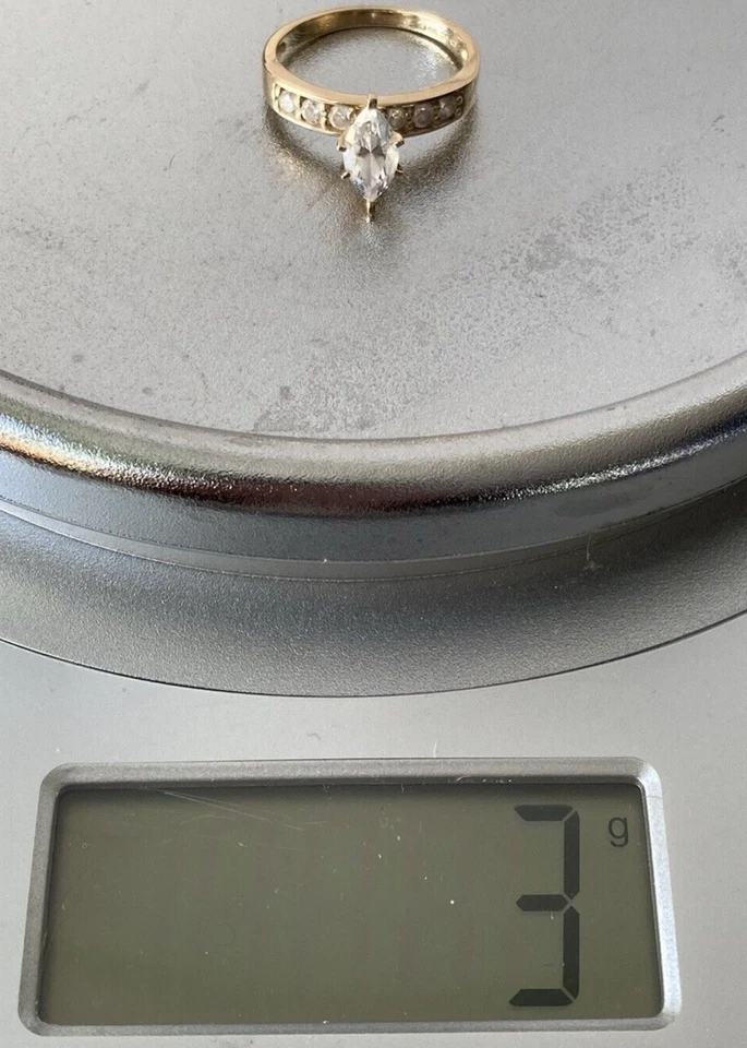 14K gold ring marquise Diamonique CZ Center Stone Flanked By 6 Rounds, 7 1/2 - Image 4 of 4