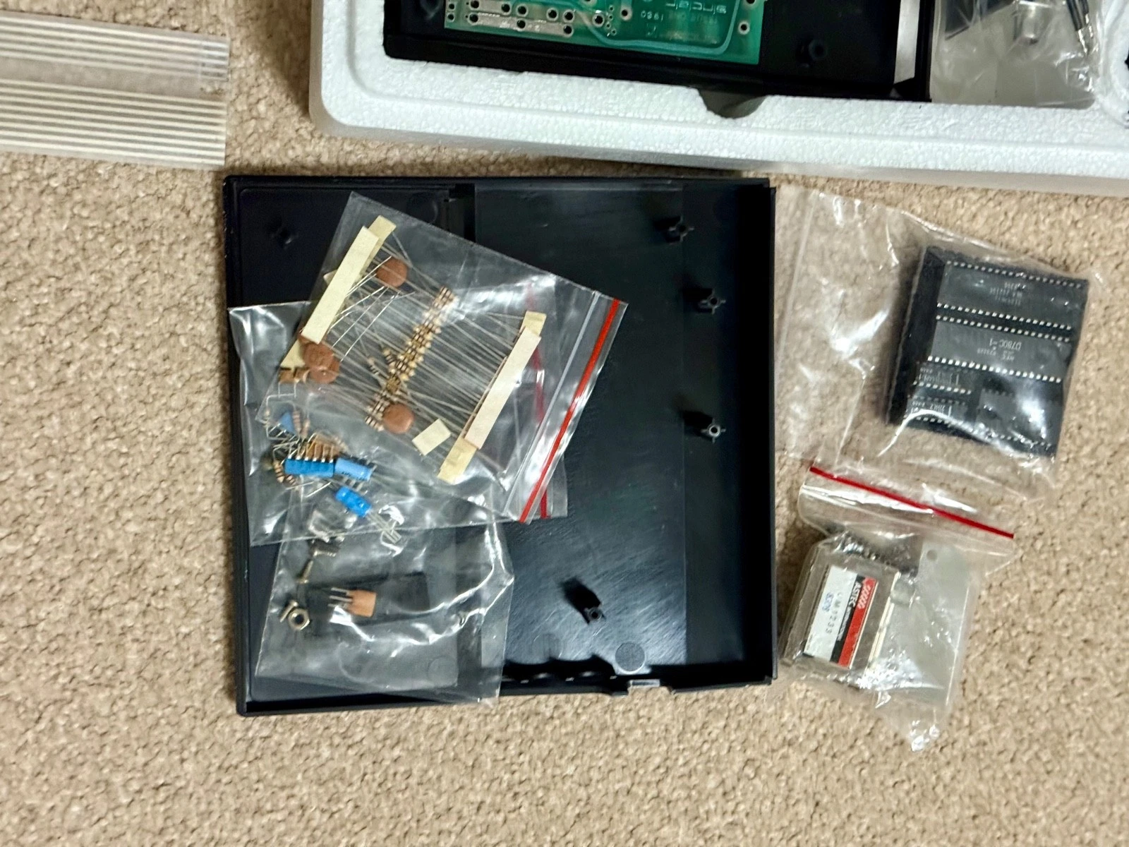 Additional photo for Original Sinclair ZX81 DIY Computer Kit: Unbuilt, Complete, and in OVP