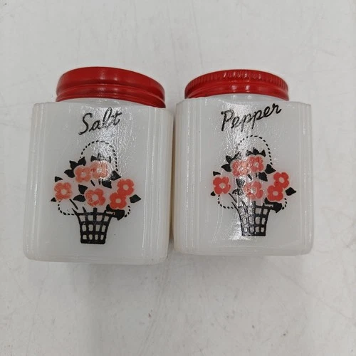 Vtg McKee Tipp Milk Glass Flower Basket Design Shakers Salt & Pepper Excellent!