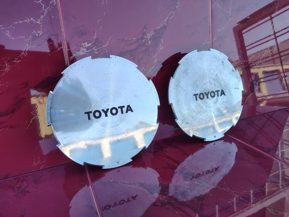 Tapas centrales Toyota Corolla Celica Tercel 1983-1988 (2) de fábrica JDM/OEM #716460 Foto 3 de 4