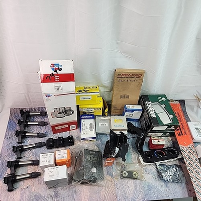 #ad Assorted Lot 25 NOS Moog Napa Dorman Bearings Hardware Brake Pads Steering Misc $49.97