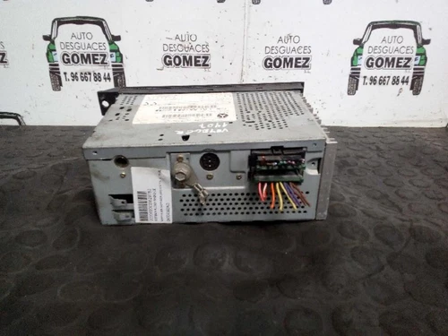 04704392AD Audio-/Radio-CD-System Für CHRYSLER VOYAGER GS 2.5 TD 1998 529782 - Bild 2 von 10