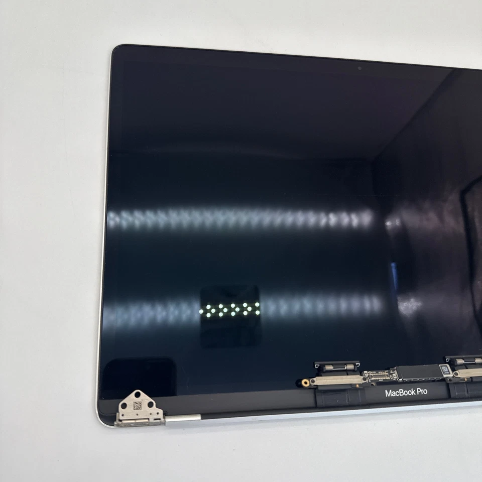 Genuine A1707 2016 2017 15" LCD Screen Display for MacBook Pro, Silver, Grade C - Image 2 of 4
