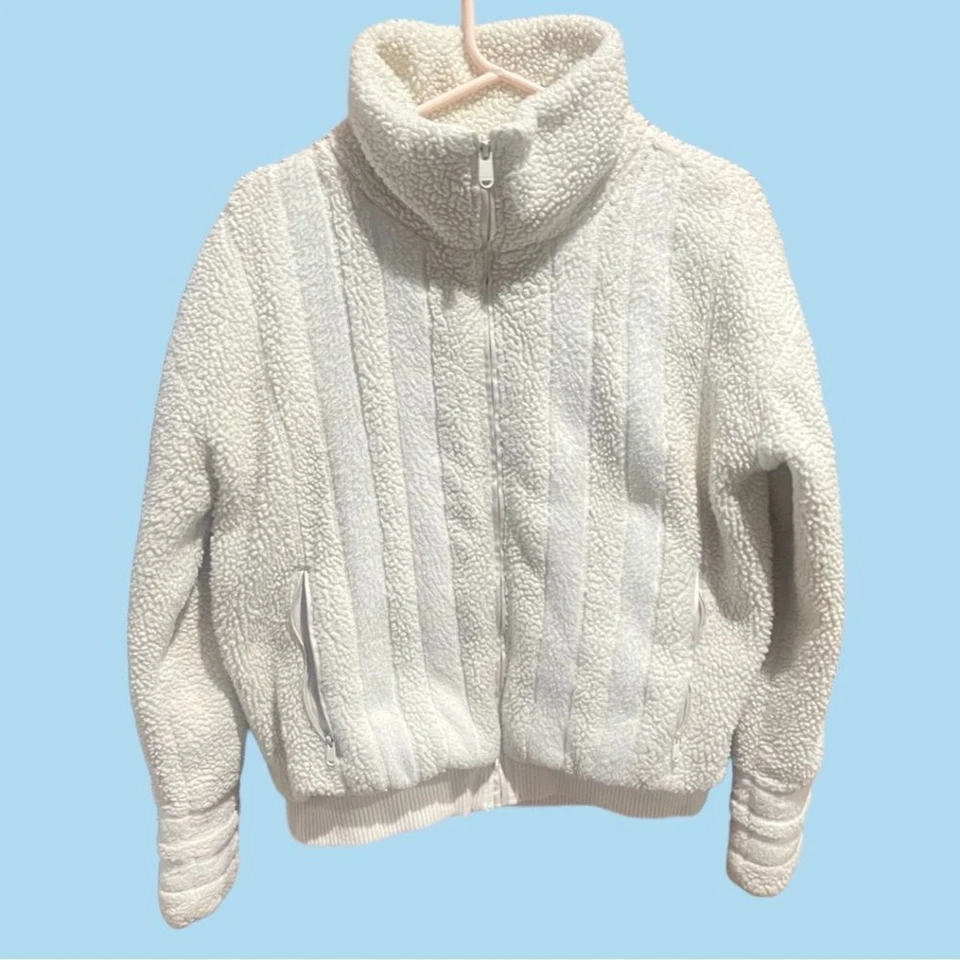 Chaqueta Sherpa Athleta Willow Fleece Crema Talla Mediana Foto 2 de 4