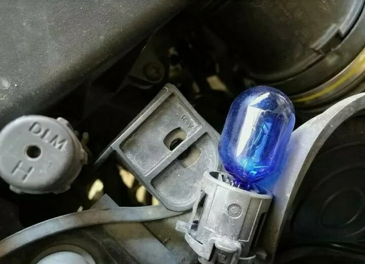 COPPIA LAMPADINE DIURNE POSIZIONE ALFA ROMEO MITO T20 EFFETTO XENON BIANCO WHITE - Bild 4 von 4