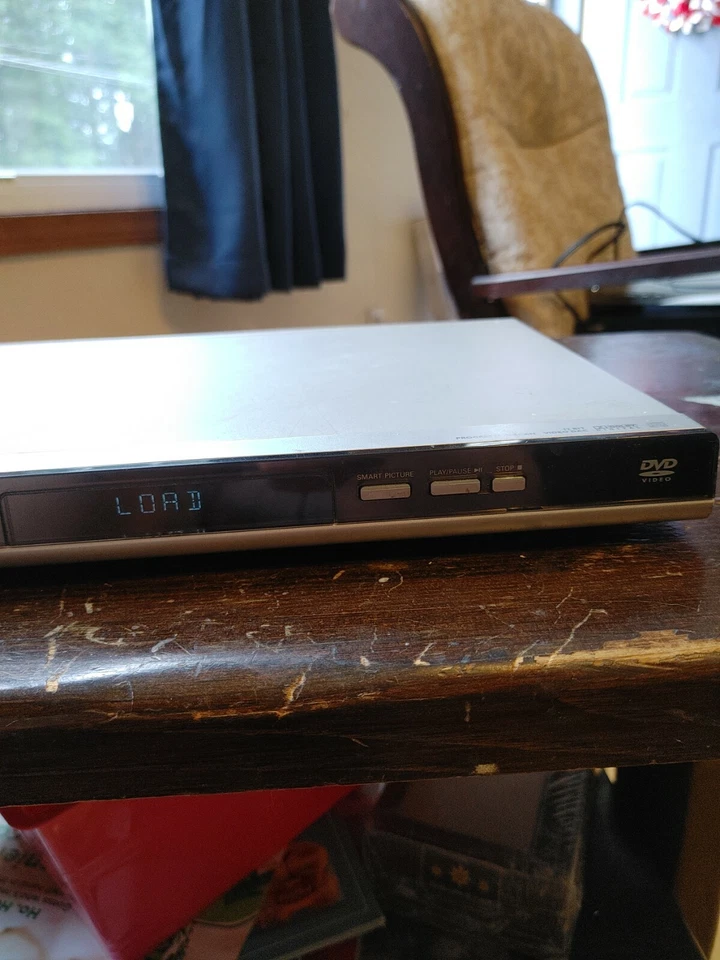 REPRODUCTOR DE DVD delgado Philips DVP5140/37 con audio digital Dolby sin control remoto probado Foto 2 de 4