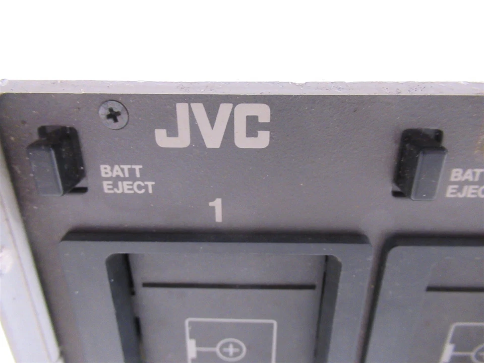 Cargador de batería JVC AA-G10U cargador de batería cuádruple para baterías JVC NB-G1U Foto 4 de 4