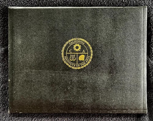 MARK GASH and the CAL ARTS 1982 Graduation CLASS Group PHOTO in CalArts FOLDER - 第 4/24 張圖片