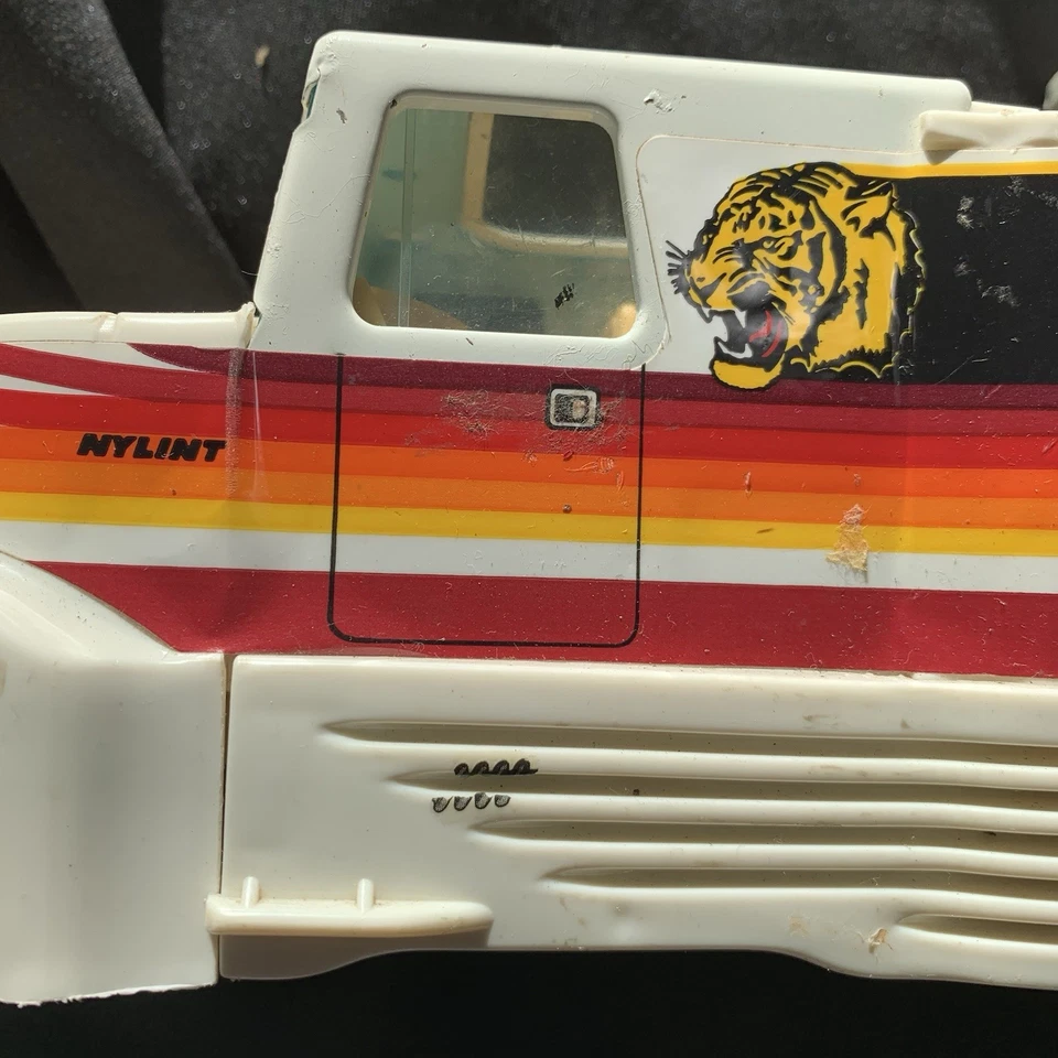 Nylint Corp Vintage El Tigre Semi Truck With Trailer Toy Made In The USA - Image 2 of 4