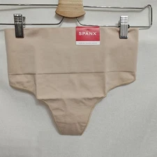 SPANX Everyday Shaping Panties Thong Soft Nude Size M New