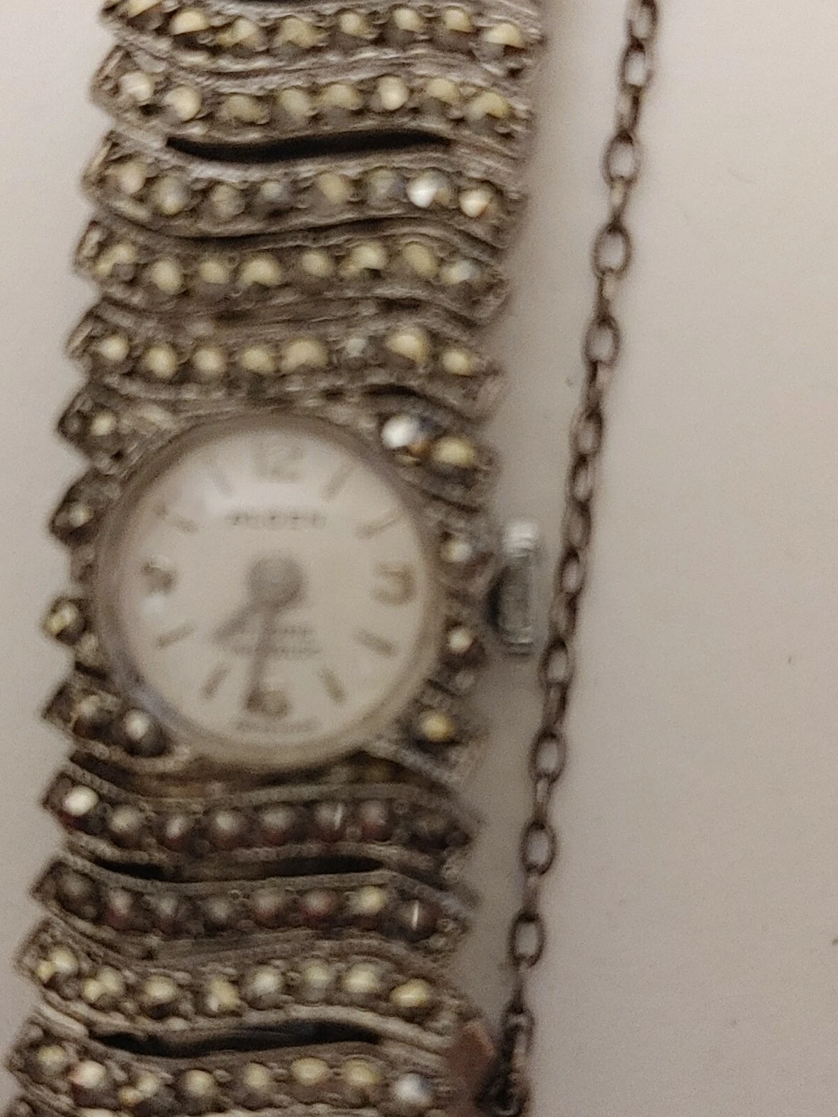 Picture 2 of 6