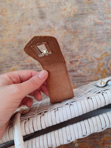 Two Vintage 60s Woven White and Black Plastic Purses Leather and Plastic Handles - Picture 9 of 18