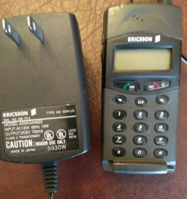 UNTESTED RARE ERICSSON KF788 VINTAGE FLIP FLOP CELL PHONE CELLULAR
